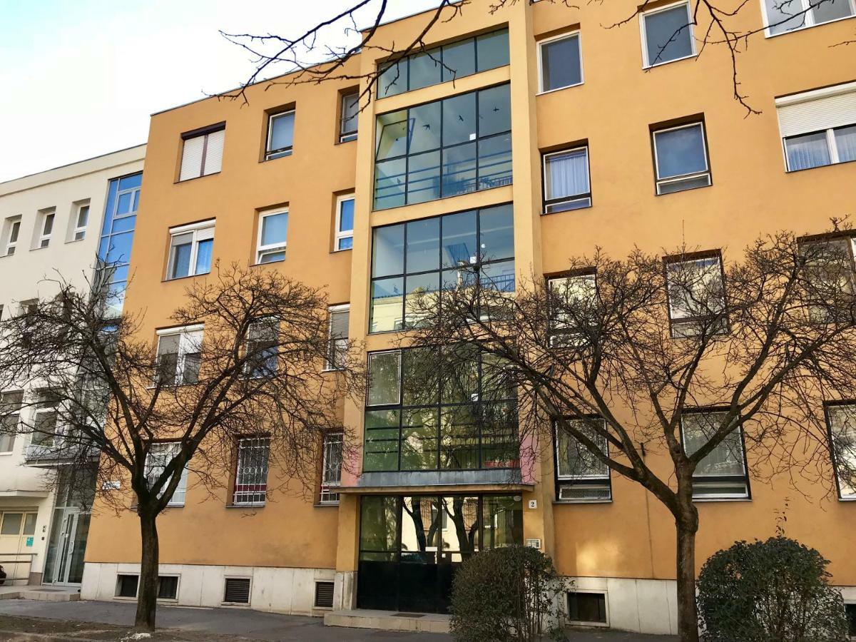 Ella Apartman Debrecen Exterior foto